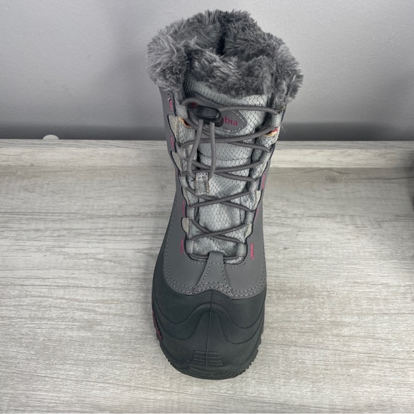 Like New! Columbia Bugaboot gray and pink snow boots size 4 - Picture 5 of 12